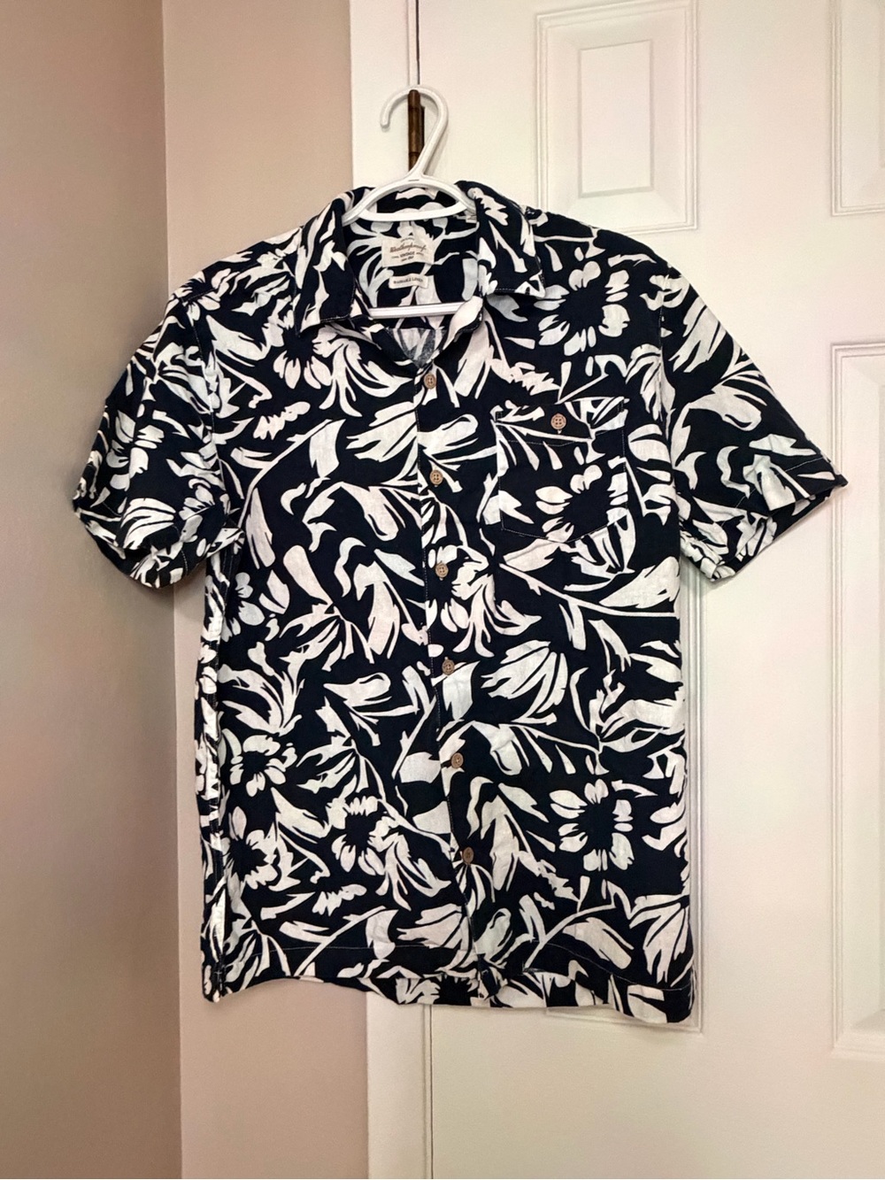 Weatherproof Navy & White Floral Short-Sleeve Button-Up Shirt